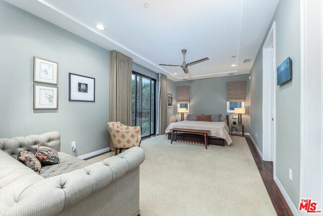 Building Photo - 8573 Appian Way