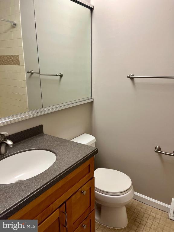 Building Photo - 306 Worthington Dr