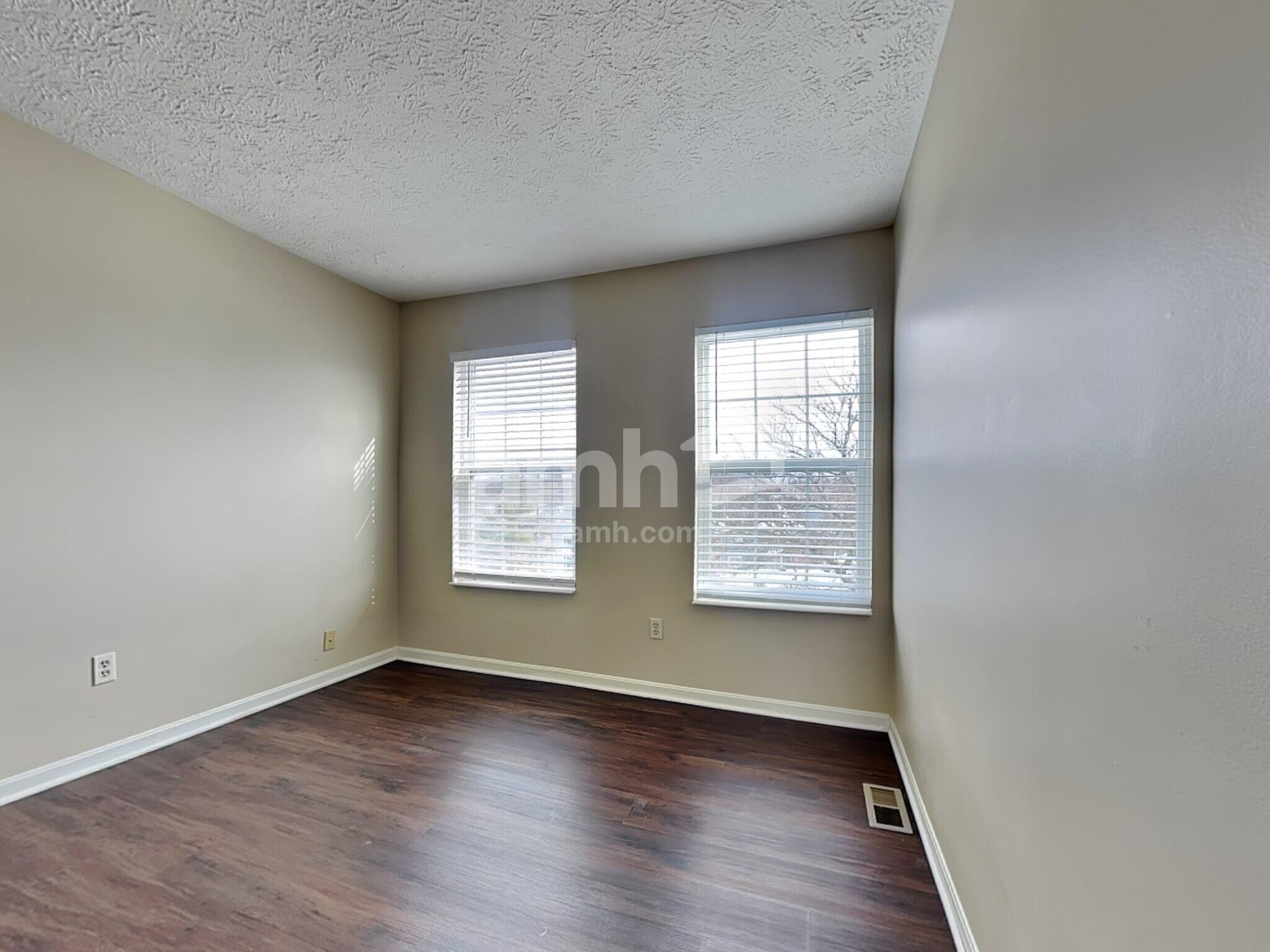 Building Photo - 6947 Autumn Glen Dr