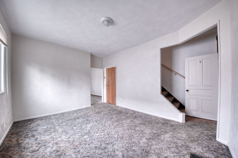 Building Photo - 3810 Clark St