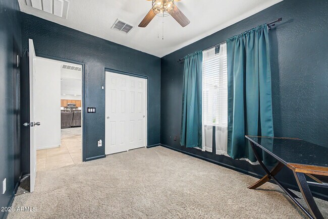 Building Photo - 3514 E Cowboy Cove Trail