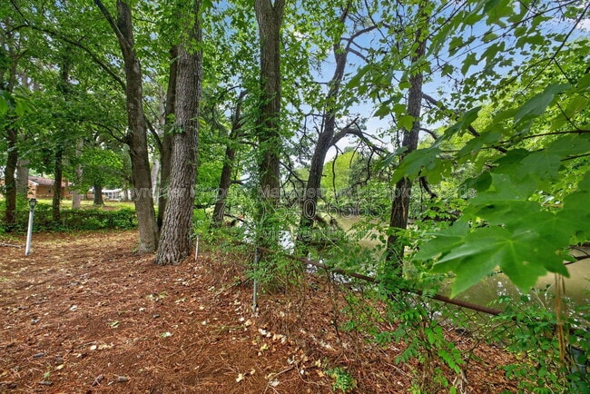 Building Photo - 4503 Leeward Dr