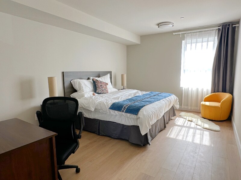 Building Photo - 4211 Chestnut St