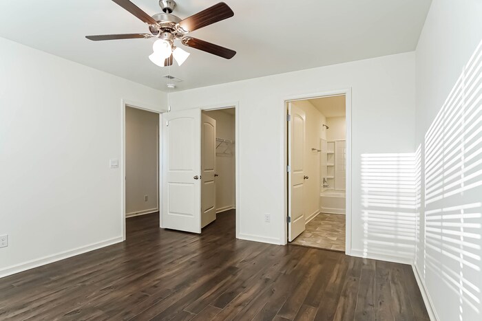 Building Photo - 5680 Timber Leaf Lp