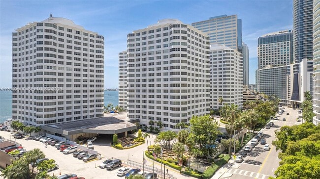 Building Photo - 801 Brickell Bay Dr