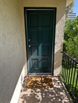 Building Photo - 5318 Alhama Dr