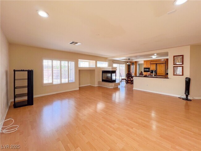 Building Photo - 6586 Shadow Cove Ave