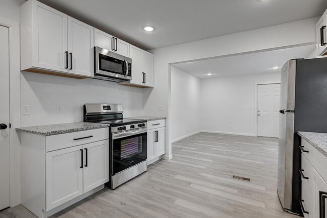 Building Photo - 2123 S Porter Ave