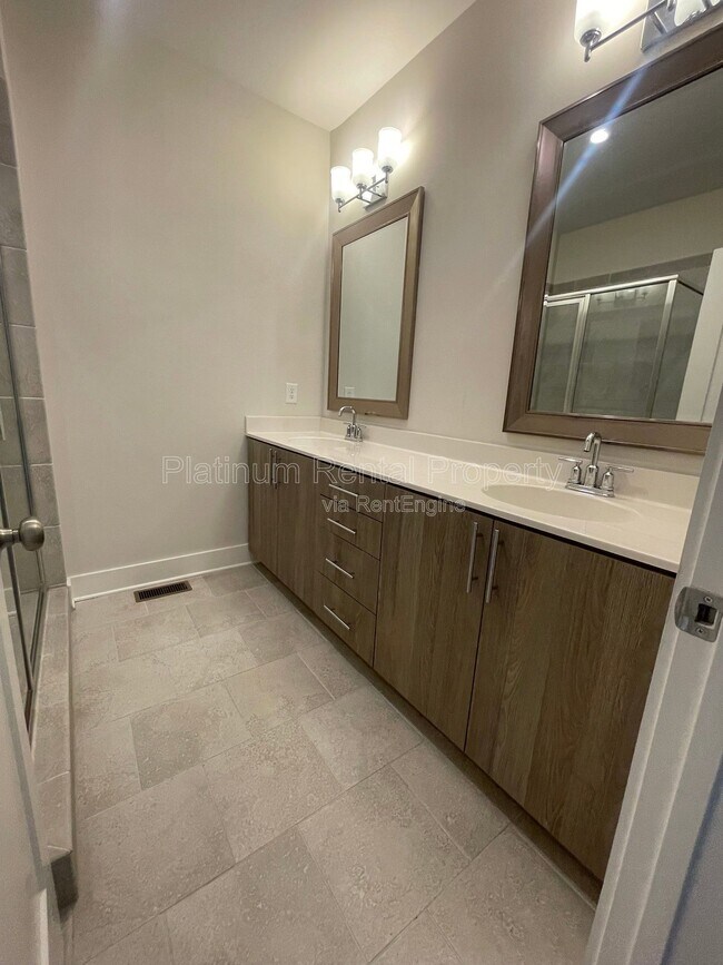 Building Photo - 146 Color Cir