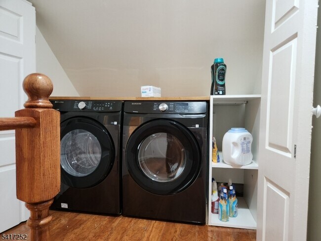 Building Photo - 52 Vetrone Dr