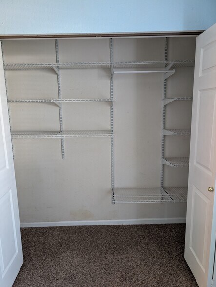 Building Photo - 1275 Millbrook Trl