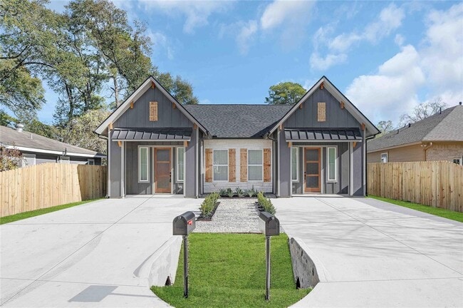 Building Photo - Bunche Duplexes