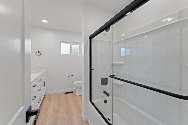 Building Photo - RV/trailer parking