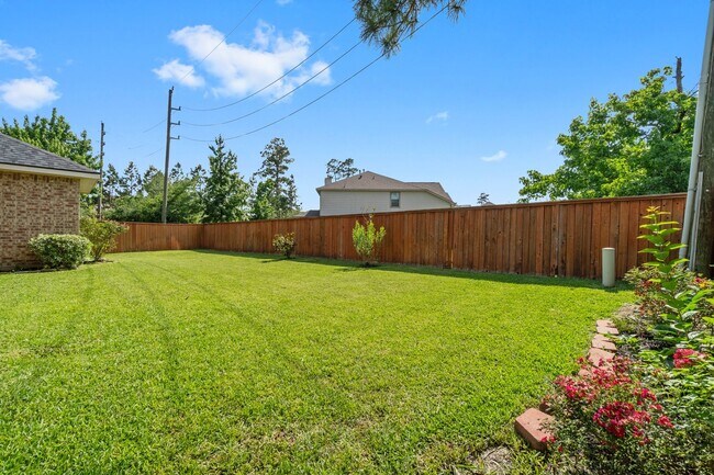 Building Photo - 7 Fraiser Fir Pl