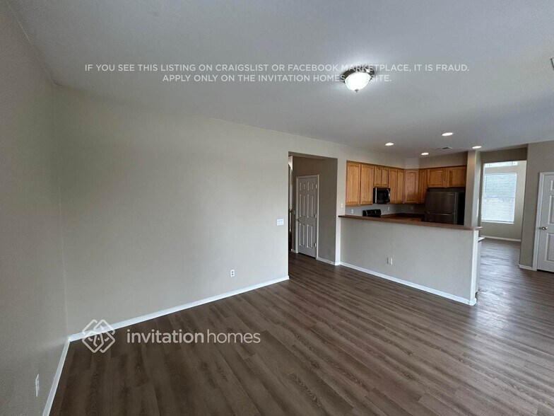 Building Photo - 4224 S 76th Ave