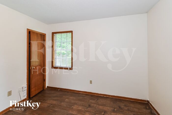 Building Photo - 1265 Winfield Rd