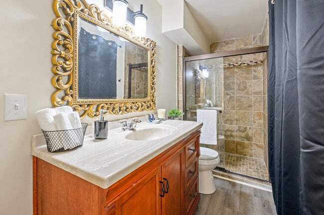 Building Photo - 2431 Weatherford Ct