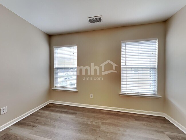 Building Photo - 3392 Fletton Way