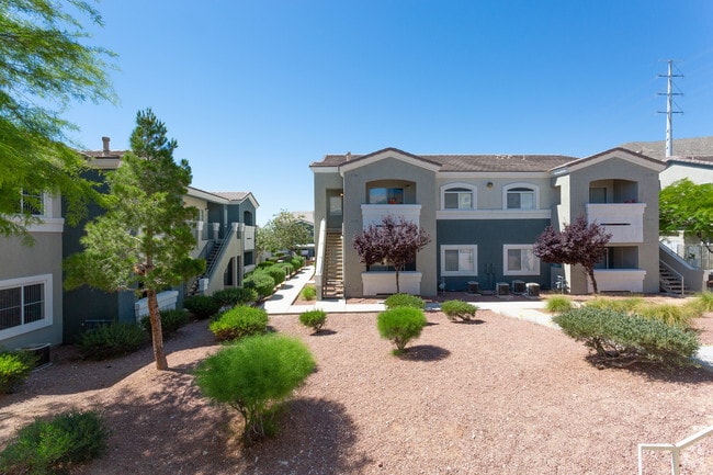 Community - Harlow Apartments