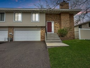 Building Photo - 2257 Oregon Ct