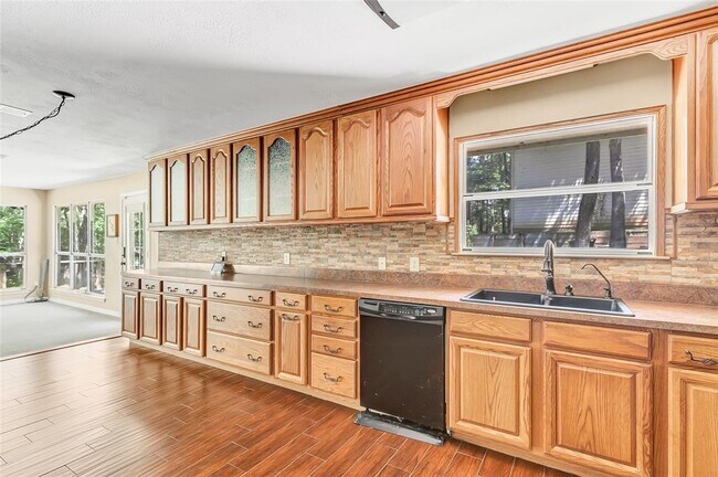 Building Photo - 70 Fern View Ct