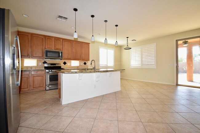 Building Photo - Beautiful Seville Area 4 bedroom Home!