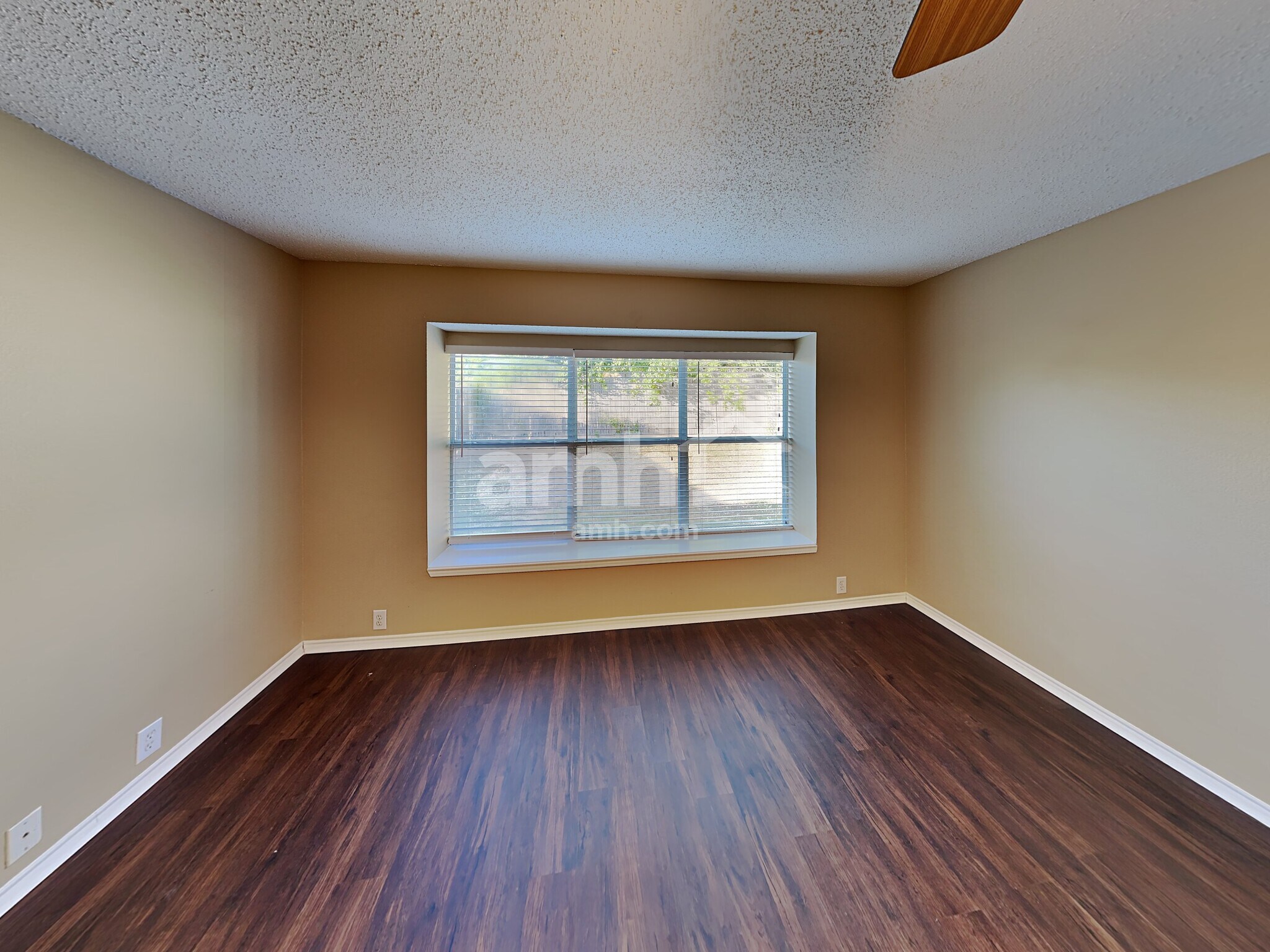 Building Photo - 1420 Mosscreek Dr