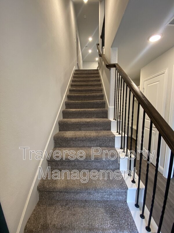 Building Photo - 115 Peach Orchard Ln