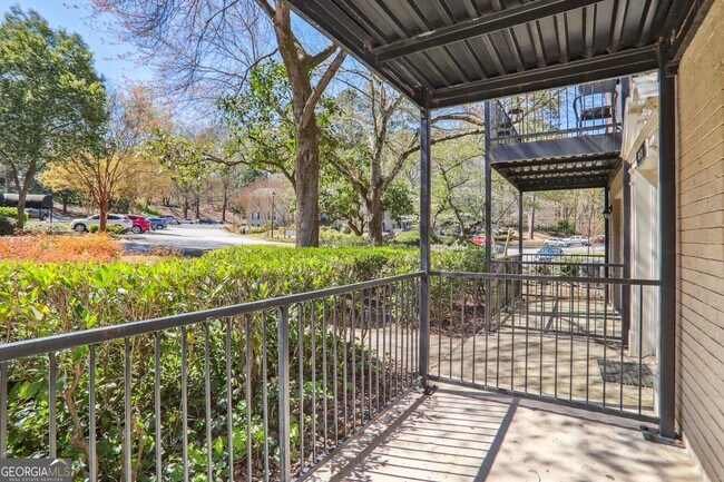 Building Photo - 3707 Essex Ave