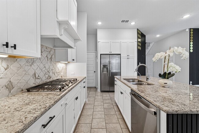 Building Photo - 6602 Albany Forest Ct