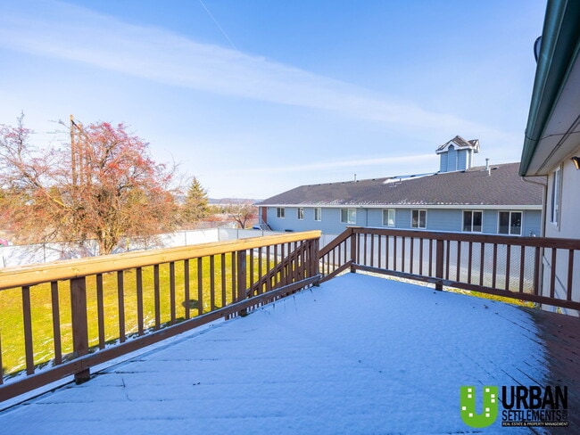 Building Photo - 15315 E Mission Ave