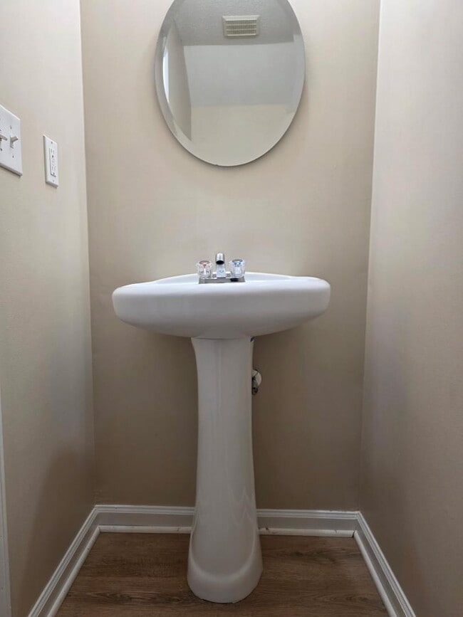 Building Photo - 215 Colser Drive