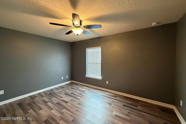Building Photo - 1124 Wild Azalea Dr