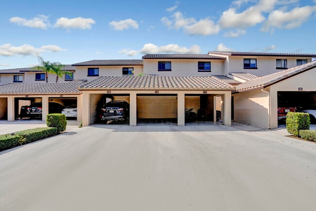 Building Photo - 210 Captains Walk