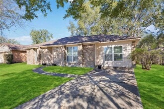 Building Photo - 9809 Condor Dr