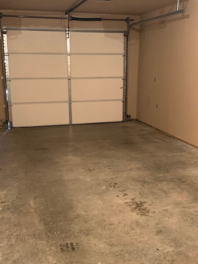 Building Photo - 6732-MF2-E2