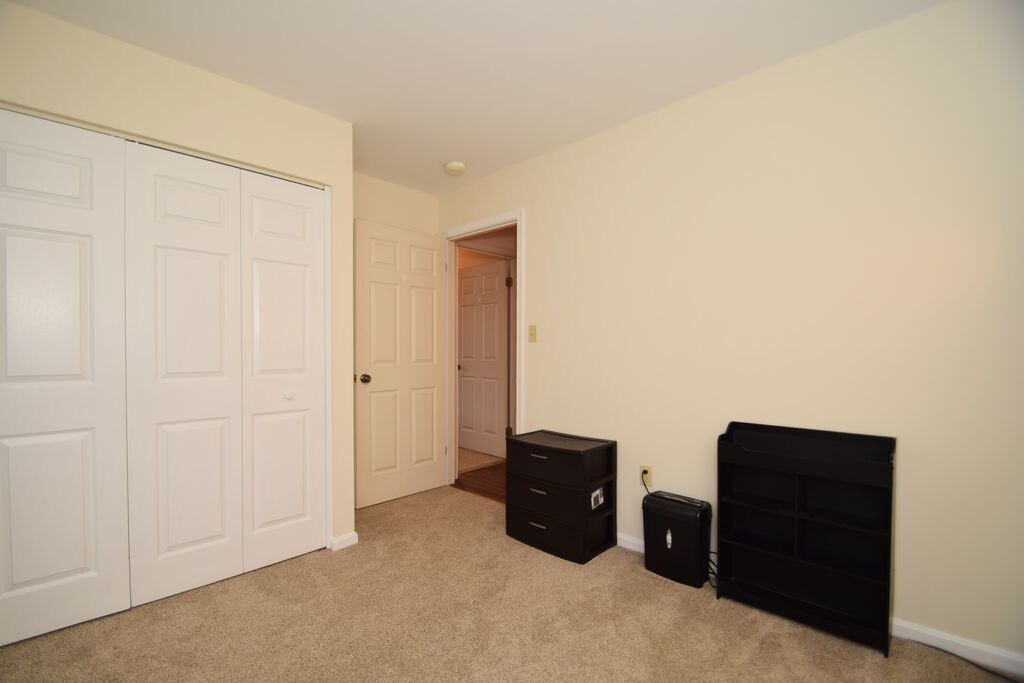 Building Photo - 620 Manatawny St