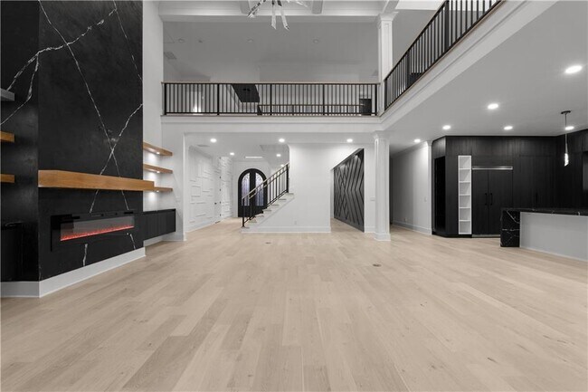 Building Photo - 409 Thunder Rd