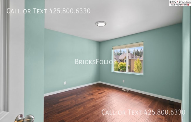 Building Photo - 10550 Sheridan Cres NE