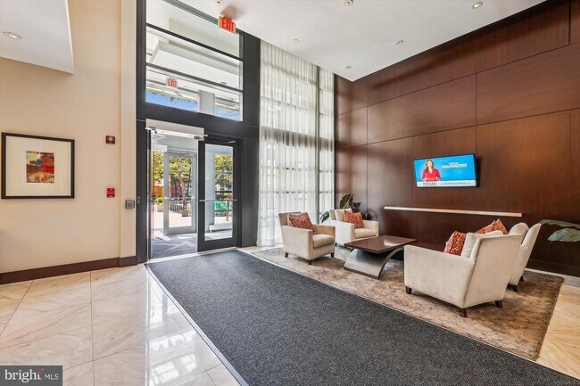 Building Photo - 475 K St NW