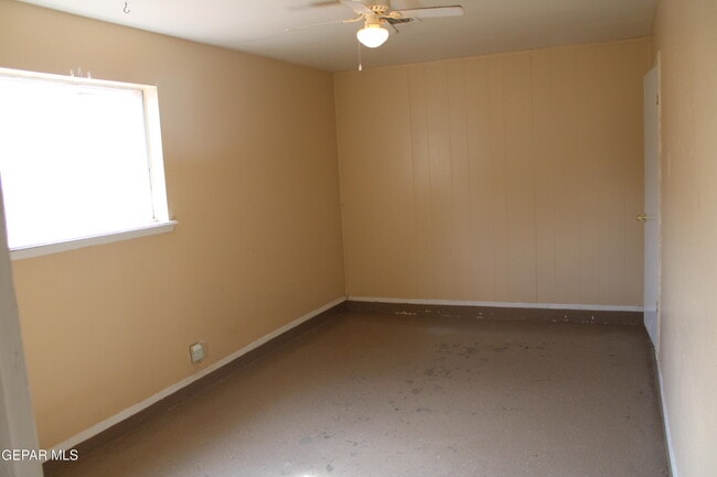 Building Photo - 5817 Blackhawk Dr