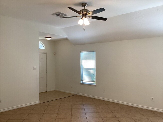 Building Photo - 12547 Ashford River