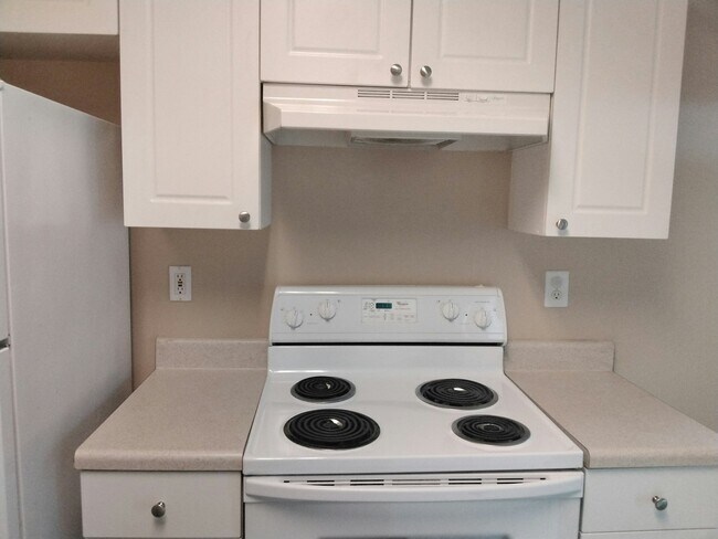 Building Photo - 517 McGregor Ct