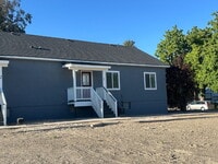 Building Photo - 411 N 7th St