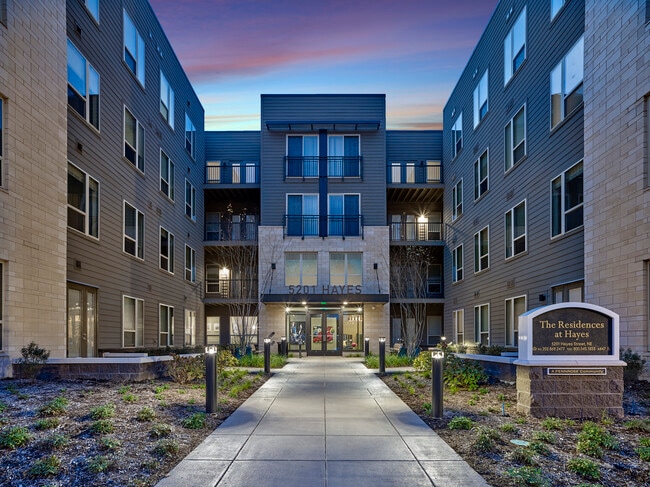 Building Photo - Residences at Hayes