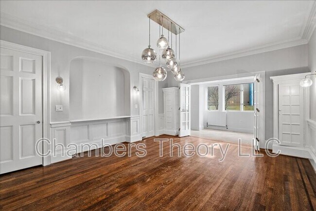 Building Photo - 2355 Ashmead Pl NW