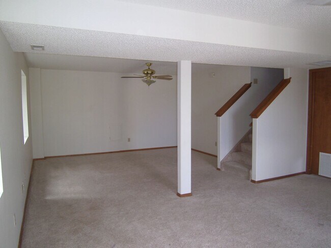 Building Photo - 525 Sinton Ave
