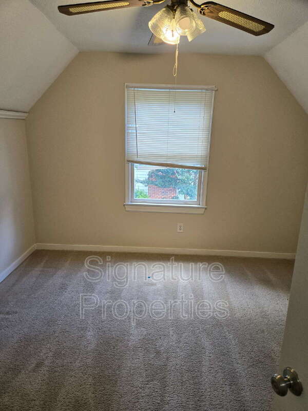 Building Photo - 11812 Marnelan Pl