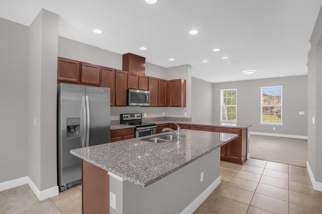 Building Photo - 15537 Honeybell Dr