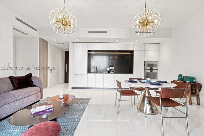 Building Photo - 300 Biscayne Blvd